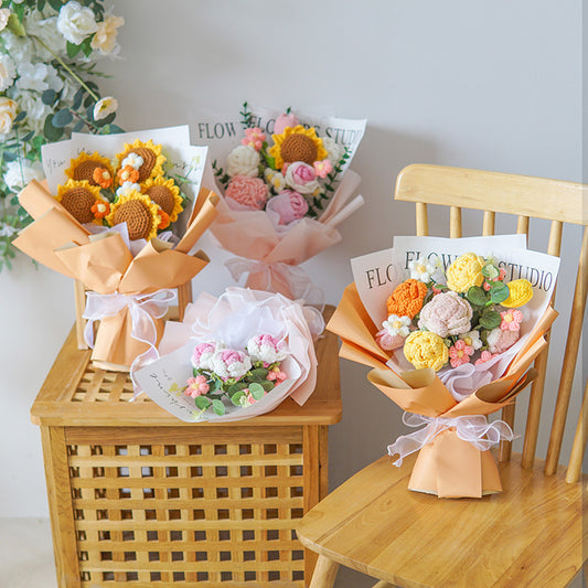 Bloomy Wool – Garden Dreams Bouquet
