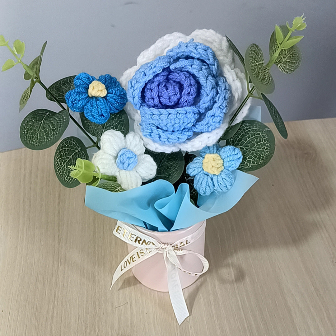Bloomy Wool – Romantic Rose Bouquet