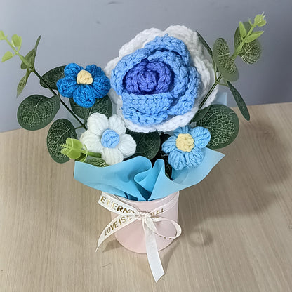 Bloomy Wool – Romantic Rose Bouquet